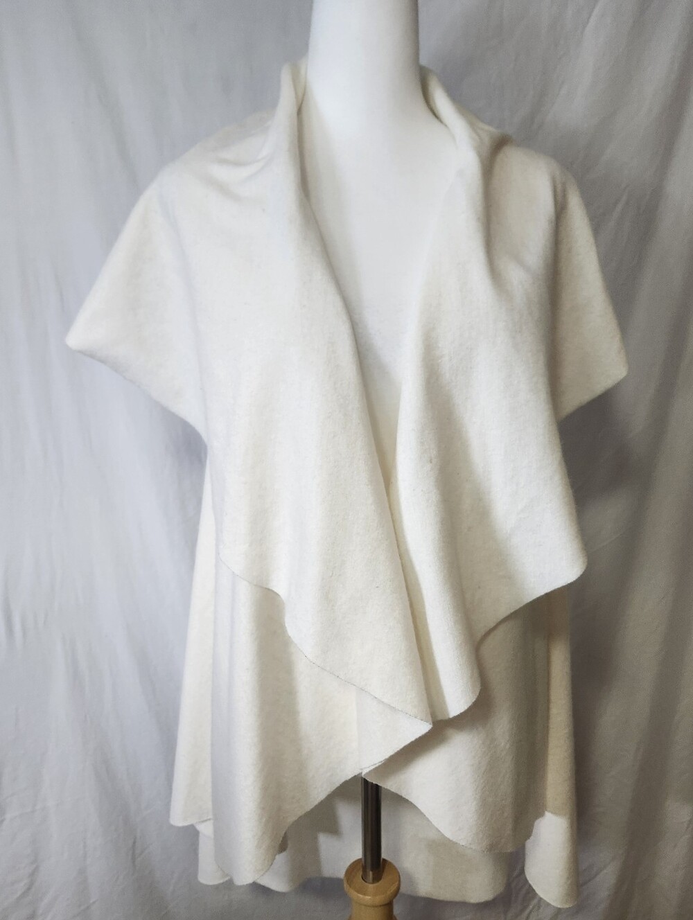 Gladiola & Co Europe 100% Wool Cream Draped Open-Front Vest